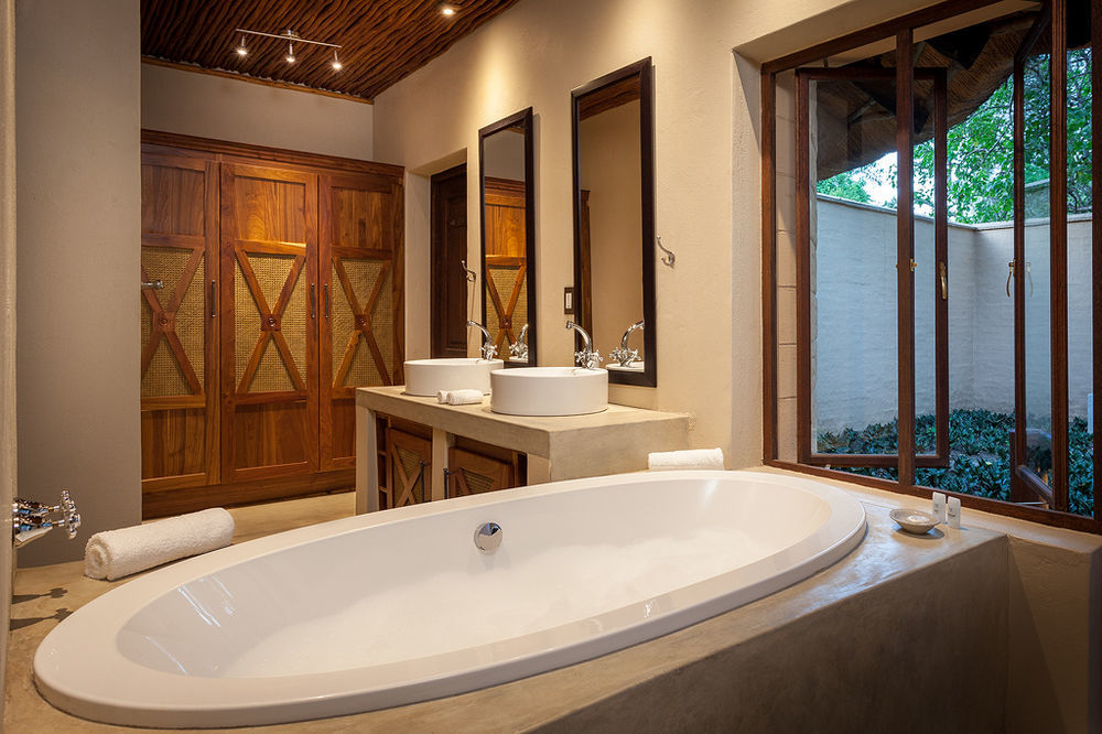 Tuli Safari Lodge Lentswelemoriti Екстериор снимка